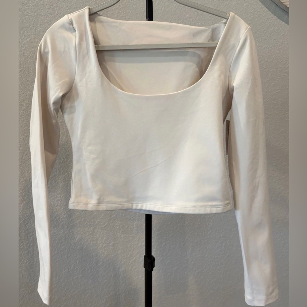 Leith Cream Long Sleeve Crop Top